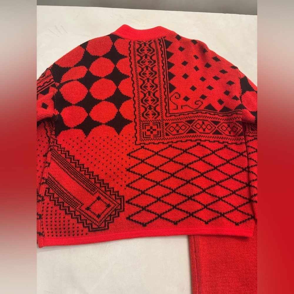 VINTAGE! Red and Black Wool Blend Patterned Skirt Set, sz M - Picture 9 of 13